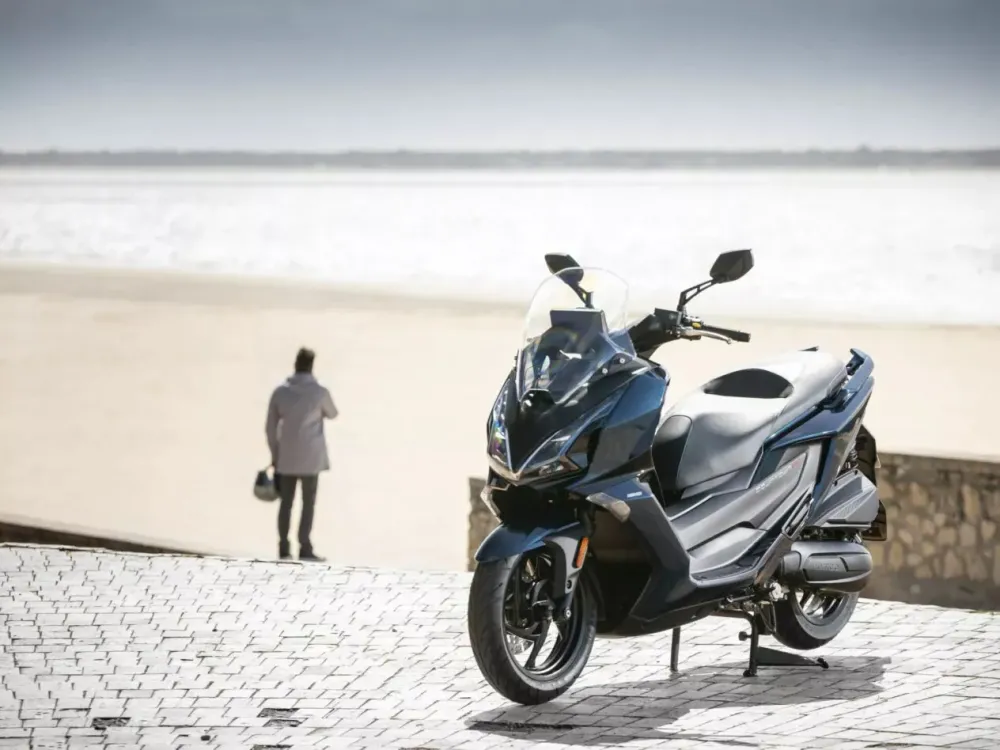 DOWNTOWN GT 125